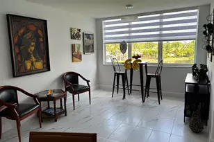 10422 NW 24th Pl, Sunrise, FL 33322 - Photo 4