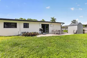 115 NW 7th St, Boca Raton, FL 33432 - Photo 12