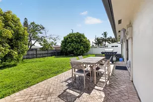 115 NW 7th St, Boca Raton, FL 33432 - Photo 14