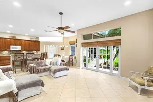 7607 Monclair Ct, Lake Worth, FL 33467 - Photo 6