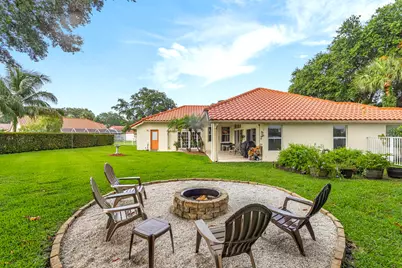 7607 Monclair Court, Lake Worth, FL 33467 - Photo 18