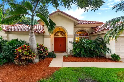 7607 Monclair Court, Lake Worth, FL 33467 - Photo 2