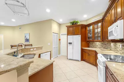 7607 Monclair Court, Lake Worth, FL 33467 - Photo 8