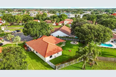 7607 Monclair Court, Lake Worth, FL 33467 - Photo 24