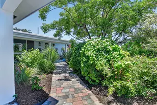 807 SW 3rd St, Boca Raton, FL 33486 - Photo 4