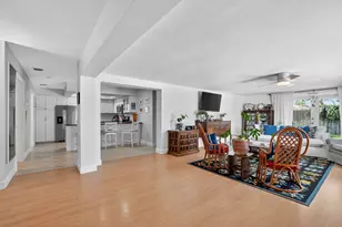 807 SW 3rd St, Boca Raton, FL 33486 - Photo 16