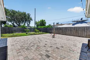 807 SW 3rd St, Boca Raton, FL 33486 - Photo 40