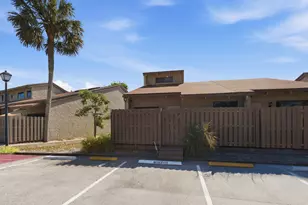 2075 SW 82nd Ave, Davie, FL 33324 - Photo 2