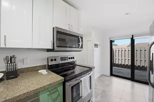 2075 SW 82nd Ave, Davie, FL 33324 - Photo 14