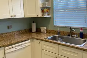 705 Lori Dr, Palm Springs, FL 33461 - Photo 8
