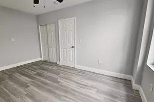 1142 SW 4th St, Miami, FL 33130 - Photo 6