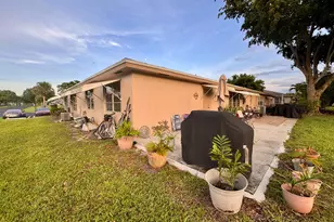1252 Club Dr W, Delray Beach, FL 33445 - Photo 20
