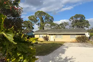 5586 3rd Rd, Lake Worth, FL 33467 - Photo 2