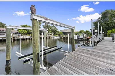 117 Queen Elizabeth Court, Hutchinson Island, FL 34949 - Photo 10