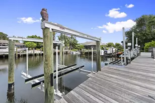 117 Queen Elizabeth Ct, Hutchinson Island, FL 34949 - Photo 10