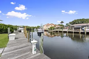 117 Queen Elizabeth Ct, Hutchinson Island, FL 34949 - Photo 12