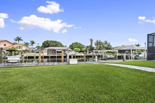 117 Queen Elizabeth Ct, Hutchinson Island, FL 34949 - Photo 8