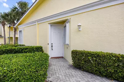 801 Mariner Bay, Fort Pierce, FL 34949 - Photo 2