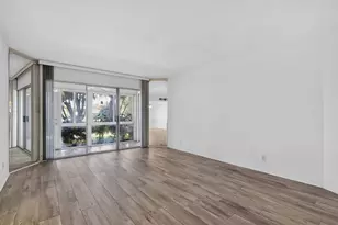 3524 Via Poinciana, Lake Worth, FL 33467 - Photo 4