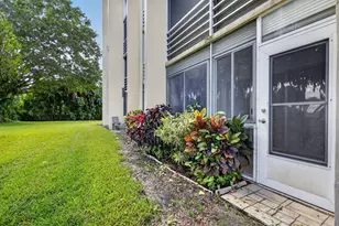 3524 Via Poinciana, Lake Worth, FL 33467 - Photo 26