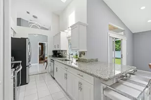 102 NW Peach St, Port Saint Lucie, FL 34983 - Photo 20