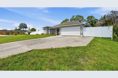 102 NW Peach Street, Port Saint Lucie, FL 34983 - Photo 4