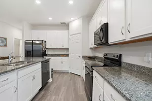 4997 Avalon Park Blvd, Wesley Chapel, FL 33545 - Photo 16