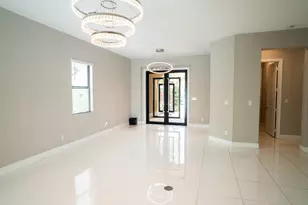 8665 E Baypoint Cir, Parkland, FL 33076 - Photo 4