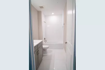8665 E Baypoint Circle, Parkland, FL 33076 - Photo 14