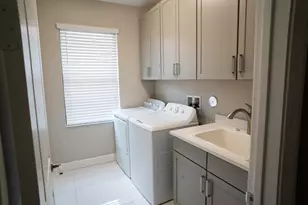 8665 E Baypoint Cir, Parkland, FL 33076 - Photo 16