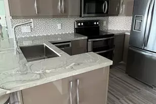 4050 N Ocean Dr, Lauderdale by the Sea, FL 33308 - Photo 10