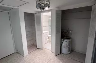 5660 SW 3rd Pl, Margate, FL 33068 - Photo 4