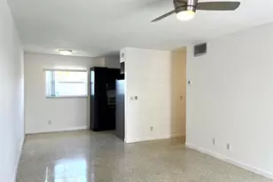 270 NE 40th Street NE, Oakland Park, FL 33334 - Photo 2