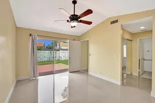 17866 SW 10th Ln, Pembroke Pines, FL 33029 - Photo 16