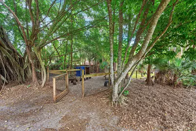 16355 Lancashire Drive E, Loxahatchee, FL 33470 - Photo 26