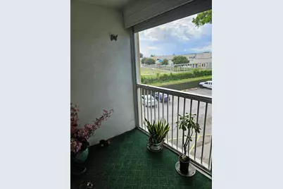 300 Village Green Circle S #302, Palm Springs, FL 33461 - Photo 10