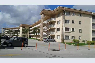 300 Village Green Circle S #302, Palm Springs, FL 33461 - Photo 12