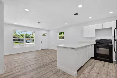 261 NE 22nd Street, Pompano Beach, FL 33060 - Photo 2