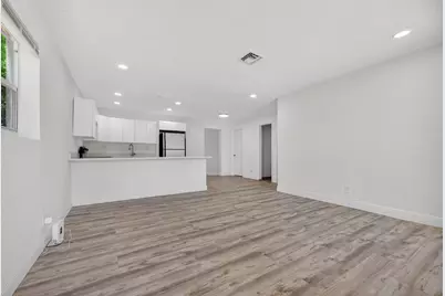 261 NE 22nd Street, Pompano Beach, FL 33060 - Photo 4
