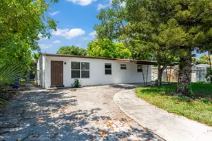 261 NE 22nd St, Pompano Beach, FL 33060 - Photo 1