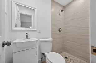 261 NE 22nd St, Pompano Beach, FL 33060 - Photo 6