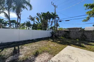621 NE 56th St, Oakland Park, FL 33334 - Photo 4