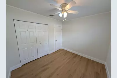 621 NE 56th Street, Oakland Park, FL 33334 - Photo 12