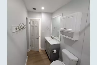 621 NE 56th Street, Oakland Park, FL 33334 - Photo 18