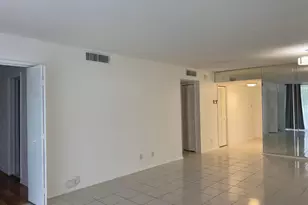 2751 S Palm Aire Dr, Pompano Beach, FL 33069 - Photo 4