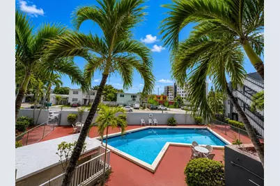 11 SW 52nd Avenue #7b, Coral Gables, FL 33134 - Photo 2