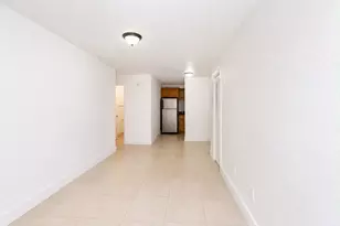 990 NW 1st St, Miami, FL 33128 - Photo 4