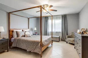 303 Lakeview Dr, Weston, FL 33326 - Photo 20