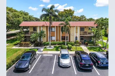 303 Lakeview Drive #102, Weston, FL 33326 - Photo 1