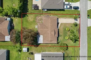 1962 SW Libra Ln, Port Saint Lucie, FL 34984 - Photo 2
